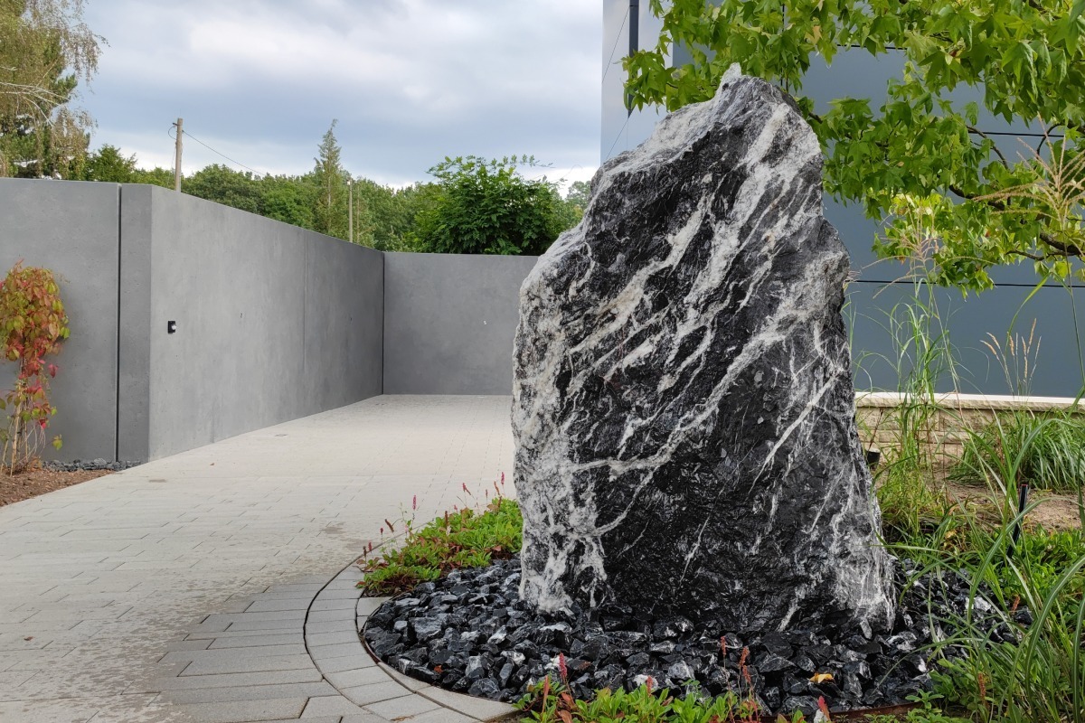 exposed concrete driveway Dubai